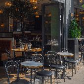 Restaurants & Cafés
